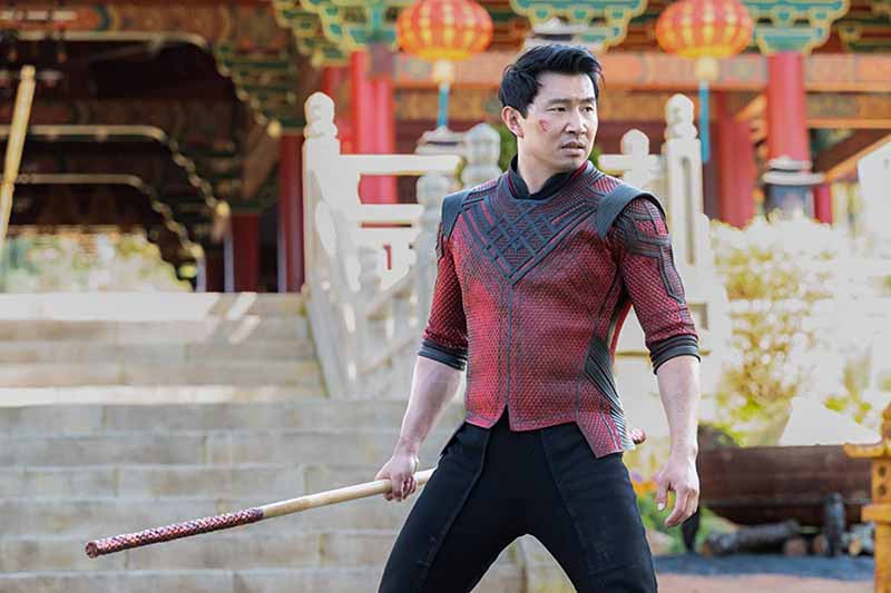 Simu Liu ผู้สวมบทบาทเป็น ชาง-ชี ในหนัง ชาง-ชี กับตำนานลับเท็นริงส์