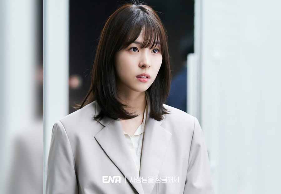 Seo Eun Su ในบทเลขาคนสวยในซีรีส์ Unlock My Boss