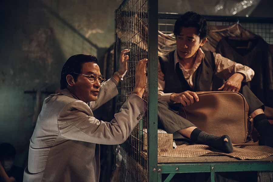 ภาพจากหนังฮ่องกงเรื่อง โคตรพยัคฆ์ชน คนมือทอง