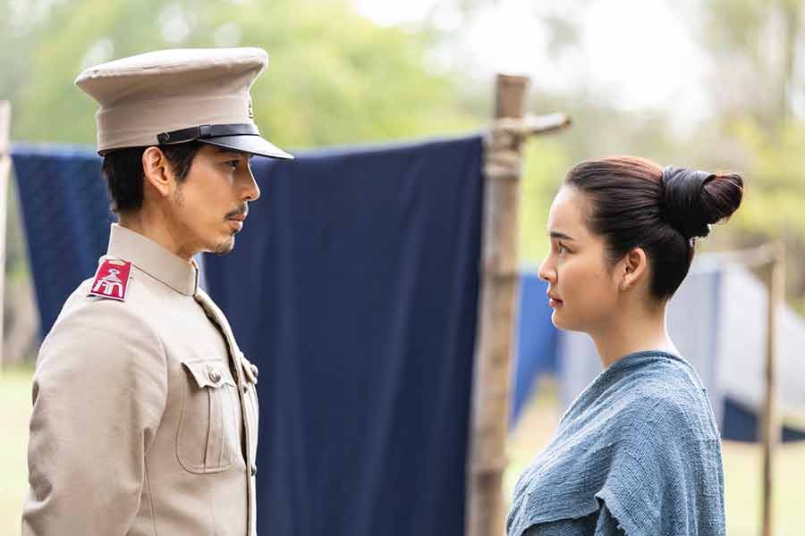 จี๋ สุทธิรักษ์ กับ โบว์ เมลดา ในหนังไทยเรื่อง อนงค์ ภาคสอง